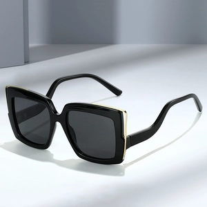 Women Oversized Square Sunglasses Gradient PC Frame Metal Trim Retro UV400 Personalized Wave Leg Eyewear