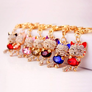 Luxury Rhinestone Lucky Cat Keychain Zinc Alloy Fortune Cat Bag Charm Pendant Inlaid Crystal Key Ring Gift For Women
