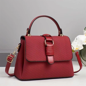 Deep red woven texture handbag with metal ring buckle and detachable shoulder strap