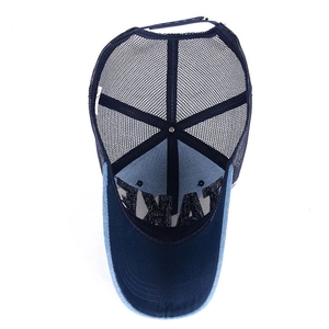 Berretto da baseball in mesh blu navy con ricamo TAKE e chiusura a scatto regolabile