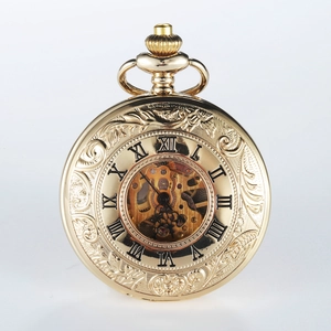 Montre à gousset mécanique dorée avec chiffres romains et reliefs floraux rétro
