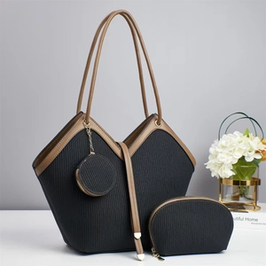 Ensemble de sacs cabas trois pièces noirs avec col en V et bordures marron