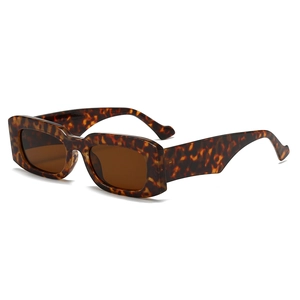 Retro tortoise shell rectangle sunglasses with wide temples and dark brown lenses