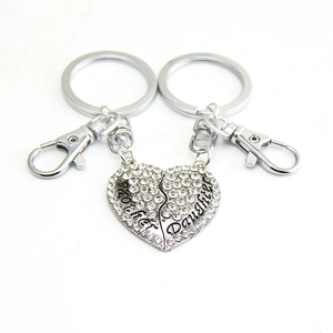 Sparkling rhinestone heart-shaped Mother Daughter split keychain set in silver metal