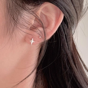 Boucles D Oreilles Créoles Étoiles En Argent Sterling 925 Minimalistes Huggie Étoile À Quatre Branches