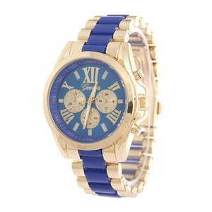 Montre À Quartz Pour Femmes À La Mode Bracelet En Acier Allié Chiffres Romains Conception Décorative À Trois Yeux