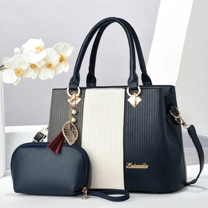 Set borsa tote a righe tricolore con tracolla rimovibile e ciondolo a foglia dorata