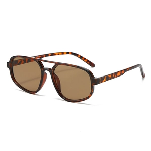 Classic aviator sunglasses with tortoise shell frame and double bridge structure