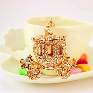 Golden alloy pumpkin carriage keychain with colorful rhinestones for handbag accessories