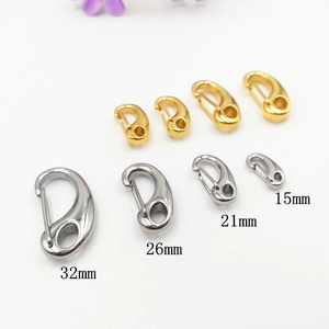 Detail view of 316L lobster clasps in gold and steel finish from 15mm to 32mm