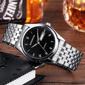 Montre classique en acier argenté avec cadran romain noir et double calendrier date