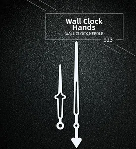 Vue détaillée des aiguilles d'horloge blanches en aluminium modèle 923 pour mur