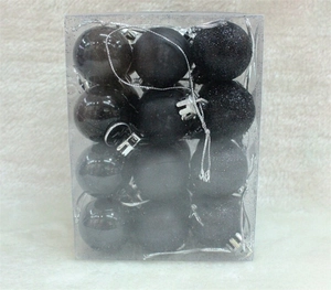 Set of 12 black Christmas balls in matte, glossy and glitter finishes in clear box