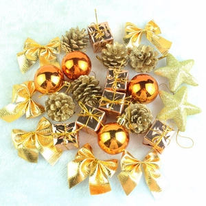 24-piece set of gold Christmas tree ornaments with bows, baubles and pine cones