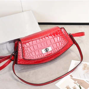 Chic bright red crocodile pattern leather shoulder bag with silver metal swivel lock