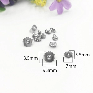 Detailed comparison of 316L stainless steel earring backs in large and small sizes