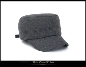 Vue latérale d'un chapeau de cadet en laine gris foncé avec sangle décorative et texture