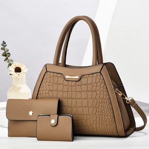 Three-piece set of brown crocodile pattern tote bag with wallet and card holder