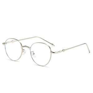 Schmale ovale Metall-Sonnenbrille in Silber für modernen Streetstyle und Retro-Optik