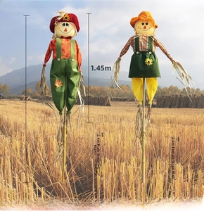 Detailed product image showing height measurements of 2.4m tall decorative Halloween scarecrows