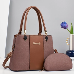 Ensemble sac cabas et pochette marron en patchwork avec texture tissée et cuir chic