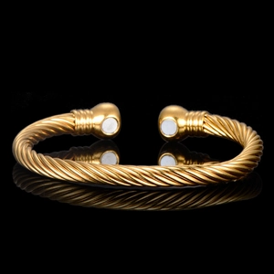 Gold-plated twisted cable copper bangle with therapeutic magnets and open-end design