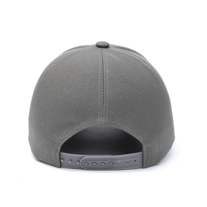 Vue arrière d'une casquette de baseball gris foncé avec fermeture réglable par pression