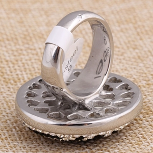 316L stainless steel ring with hollow heart design and sparkling crystal rhinestones
