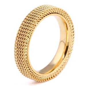 Detail of 4mm gold mesh ring showing the double-layer woven pattern and polished inner band