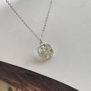 Minimalist 925 sterling silver chain necklace with a radial geometric star pendant