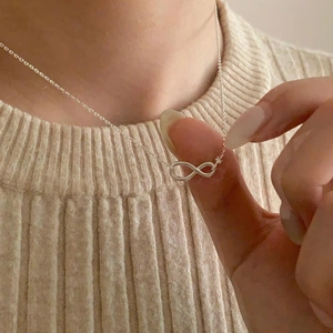 Elegant 925 sterling silver infinity pendant necklace on a delicate O-chain for women