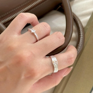 S925 sterling silver star texture rings set with zircon accents in vintage style