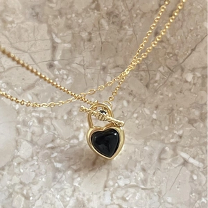 Minimalist 925 sterling silver heart necklace with black agate and golden toggle clasp design