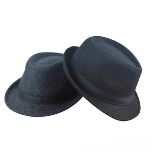 Chapeaux fedora classiques en feutre de laine noir et gris foncé avec ruban décoratif