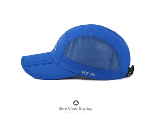 Détail de la maille grise respirante et du marquage UPF 50+ sur la casquette bleue