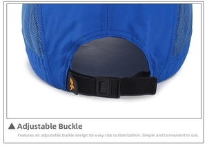 Détail de la boucle noire réglable et du filet bleu respirant sur la casquette de sport