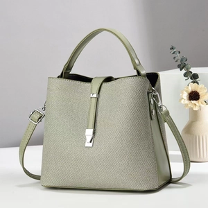 Hellgrüne gewebte Handtasche mit Silberschnalle und abnehmbarem Schultergurt
