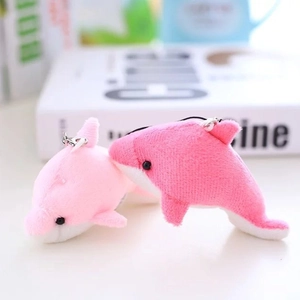 Porte-clés dauphin en peluche rose et fuchsia avec attaches métalliques pour sacs