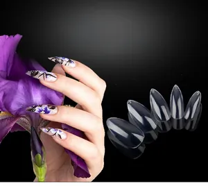 Transparente Stiletto-Nagelspitzen mit Größenangaben und elegantem lila Blumen-Nailart-Design