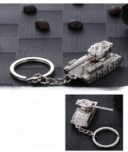 Detailed silver tank keychain with alloy electroplating and precise scale measurements