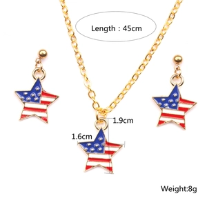 Detaillierte Maße des US-Flaggen-Schmucksets mit Sternanhänger und 45cm Kettenlänge