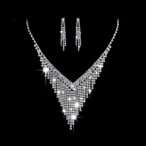 Parure de bijoux de mariée argentée élégante avec strass brillants et design de gland en V