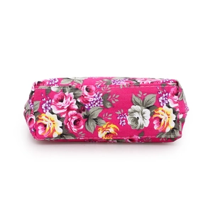 Floral canvas lunch bag with rose pattern in magenta tone for casual daily use