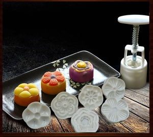 Set per stampi per mooncake a pressione con sei motivi floreali e campioni di dolci