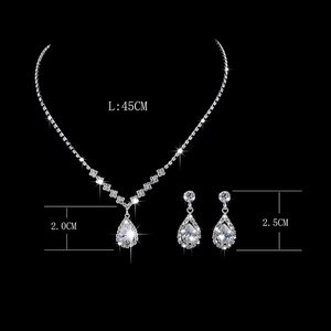 Elegant silver-tone bridal jewelry set with pear-shaped rhinestones and 45cm necklace