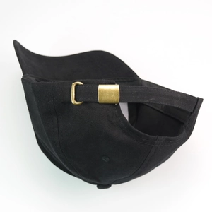 Classic black solid color cotton baseball cap with adjustable retro metal buckle