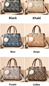 Gros plan détaillé montrant six options de couleurs élégantes du sac à main stylé