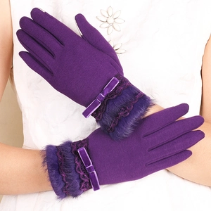 Purple warm winter gloves for women with faux fur trim, lace edging and bow details