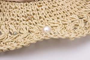 Chapeau de paille crocheté à la main avec perles et rivets étoiles pour protection solaire