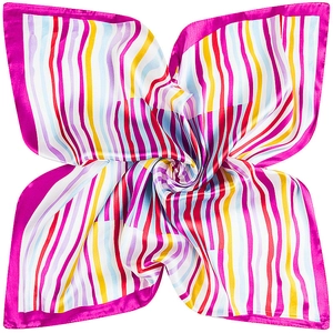 Carré de soie à rayures géométriques colorées rose et jaune avec un effet de torsion floral